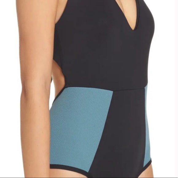 L*Space 🔥 Fireside One Piece - Like New - Picture 3 of 7